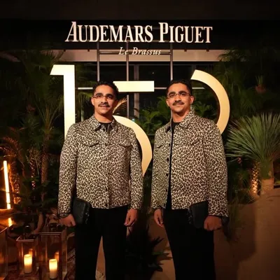 HM twins profile
