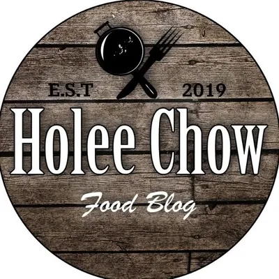 HoleeChow Food Blog profile