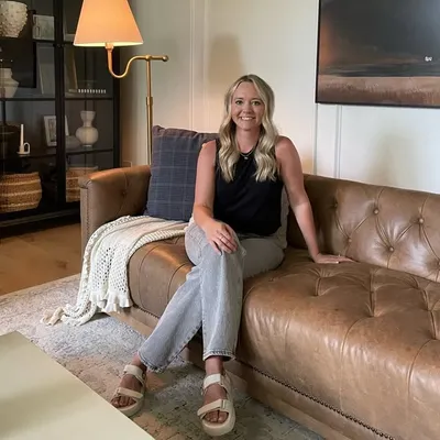 Jenny Hollander profile