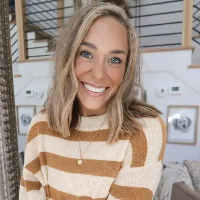 Holley Gabrielle Rojek profile