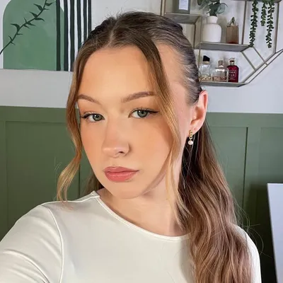 𝐇𝐨𝐥𝐥𝐢𝐞 Instagram profile photo