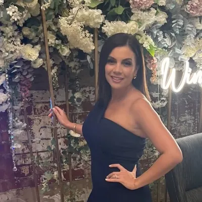Holly Hickford profile