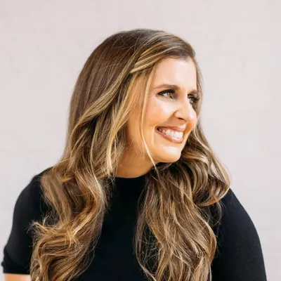 Holly Furtick profile