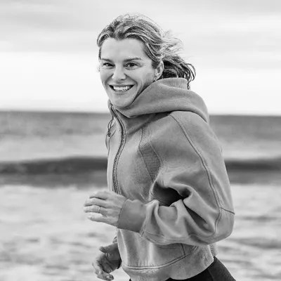 Holly Rilinger Lifted profile