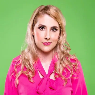 Holly Vlogs profile