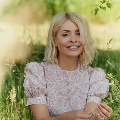 Holly Willoughby profile