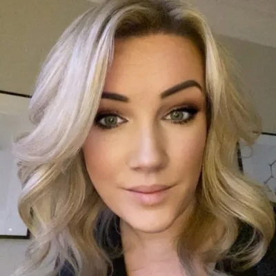 Naomi Pierpoint profile