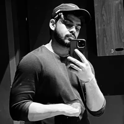 Harsh tyagi ๐ฎ๐ณ profile