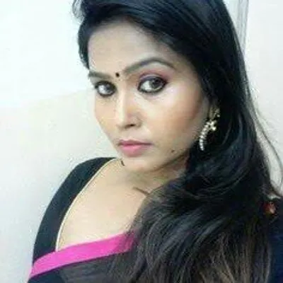 Desi_milf ๐ profile