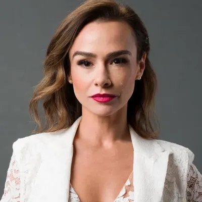 Danielle Harris profile