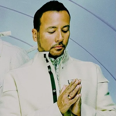 Howie D profile