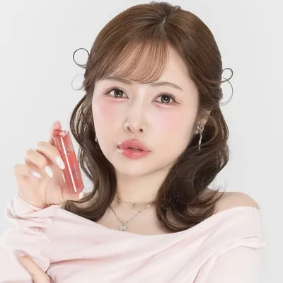 Hiromi profile