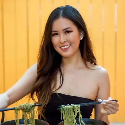 Esther Huang ♡ LA/OC Food Travel Lifestyle profile