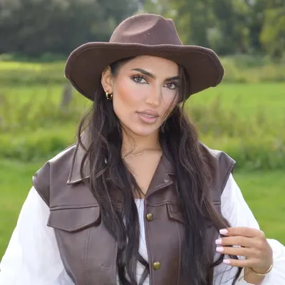 Houda Abdul Razzak profile