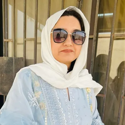 Huma Zeeshan profile