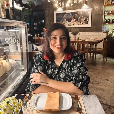 Samantha Abraham profile