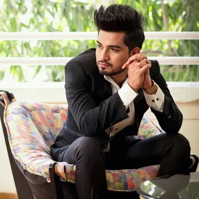 HUNNY KHATTAR | THE ARTIST profile