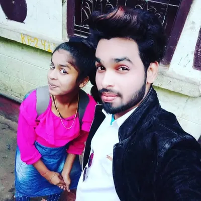 hunter boy Akeel profile