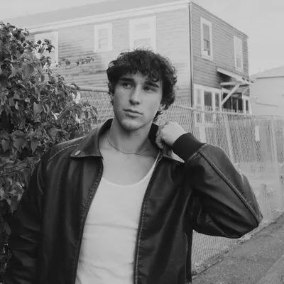Hunter Rowland profile