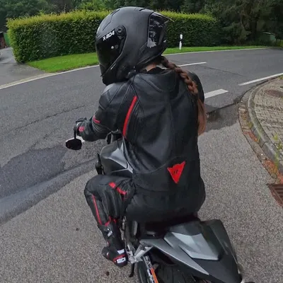 K A T H I ✨ profile