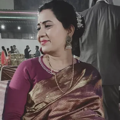 Himani Chauhan profile