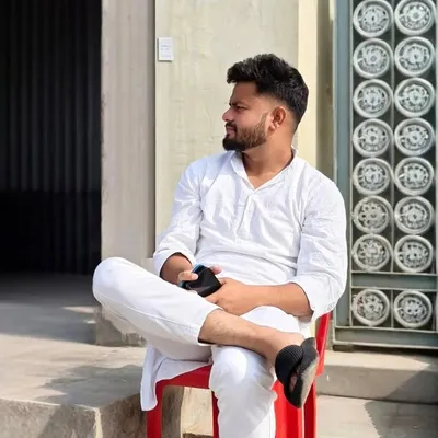 ثمر خان profile