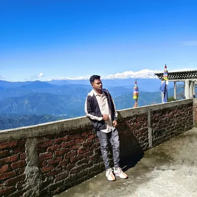 Su Raj profile