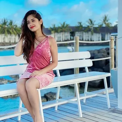 Angle Ishita profile