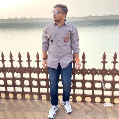 Gautam Thakur profile