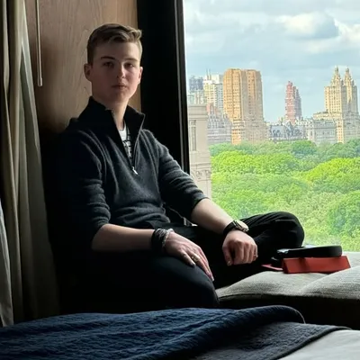 Iain Armitage profile