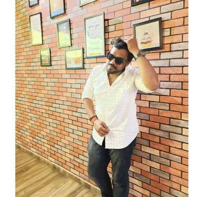 VKki MishRa profile