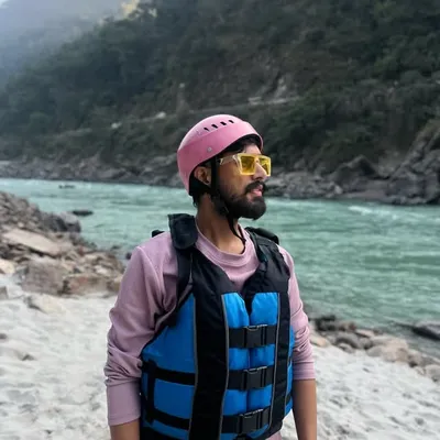 PT.Akash Pathak profile