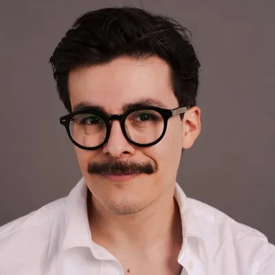 Alex Lara profile