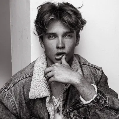 B E N M A D D O X profile