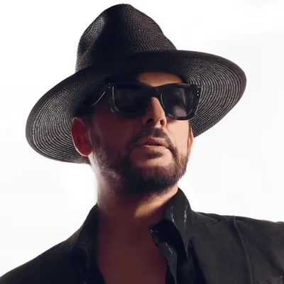 Beto Cuevas profile
