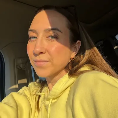 Bridget | Holistic Beauty + Mom Glow ✴︎ profile