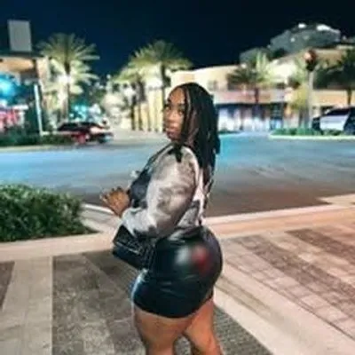 Coach Baddie | Multi-passionate ♾ profile