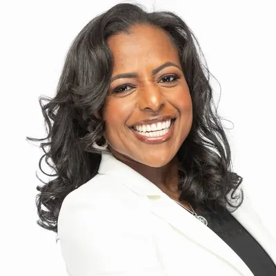 De’Lise Matthews | Body Confidence Coach profile