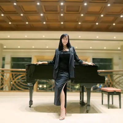 Jenny Surani profile