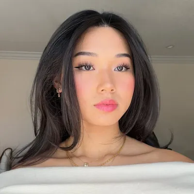 Julia Huynh profile