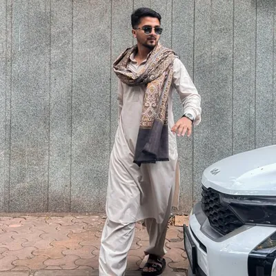 Naeem Khan profile
