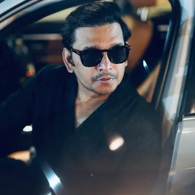 Paritosh Tripathi profile