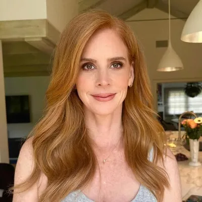 Sarah Rafferty profile