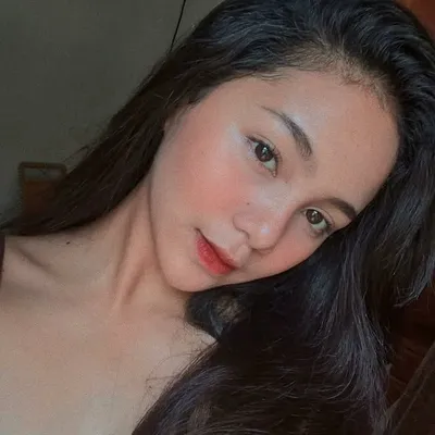 SHANIA🥀 profile