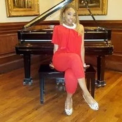 Sha'ria Thomas, CNS, LPC, MAC profile