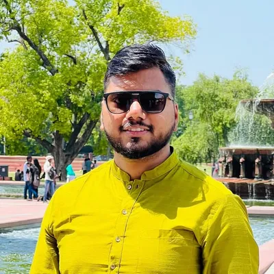 Sunny Bond | Saurabh profile