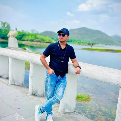 Tareek Aziz Mansoori profile