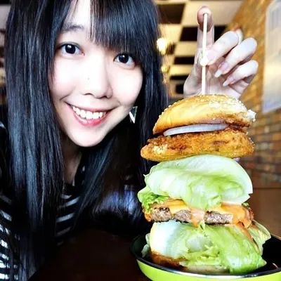 大食女|台北美食 超商美食|Ya Tien profile
