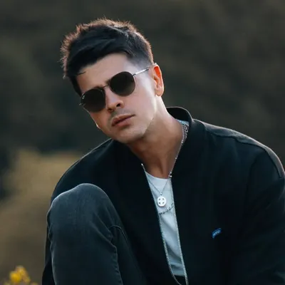 Ian Serratto profile