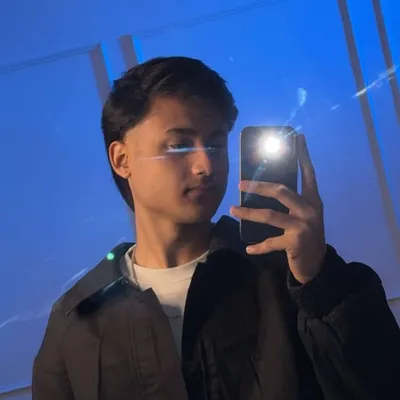 Aryanđź‘‘ profile